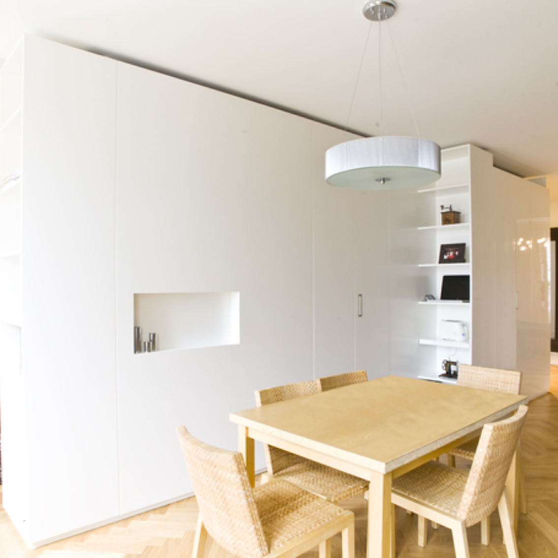 Armoire multifonctions 2