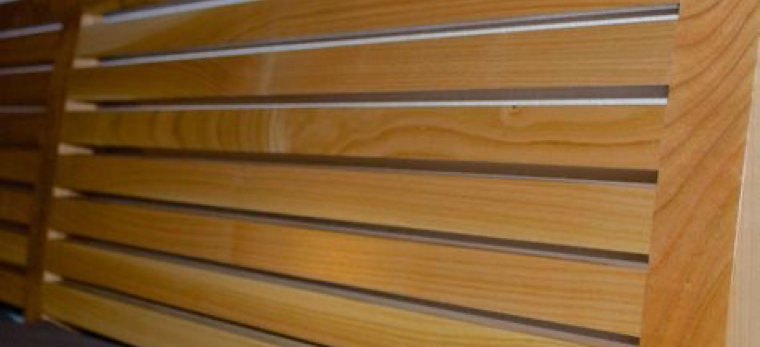 Lit en bois de cerisier massif 