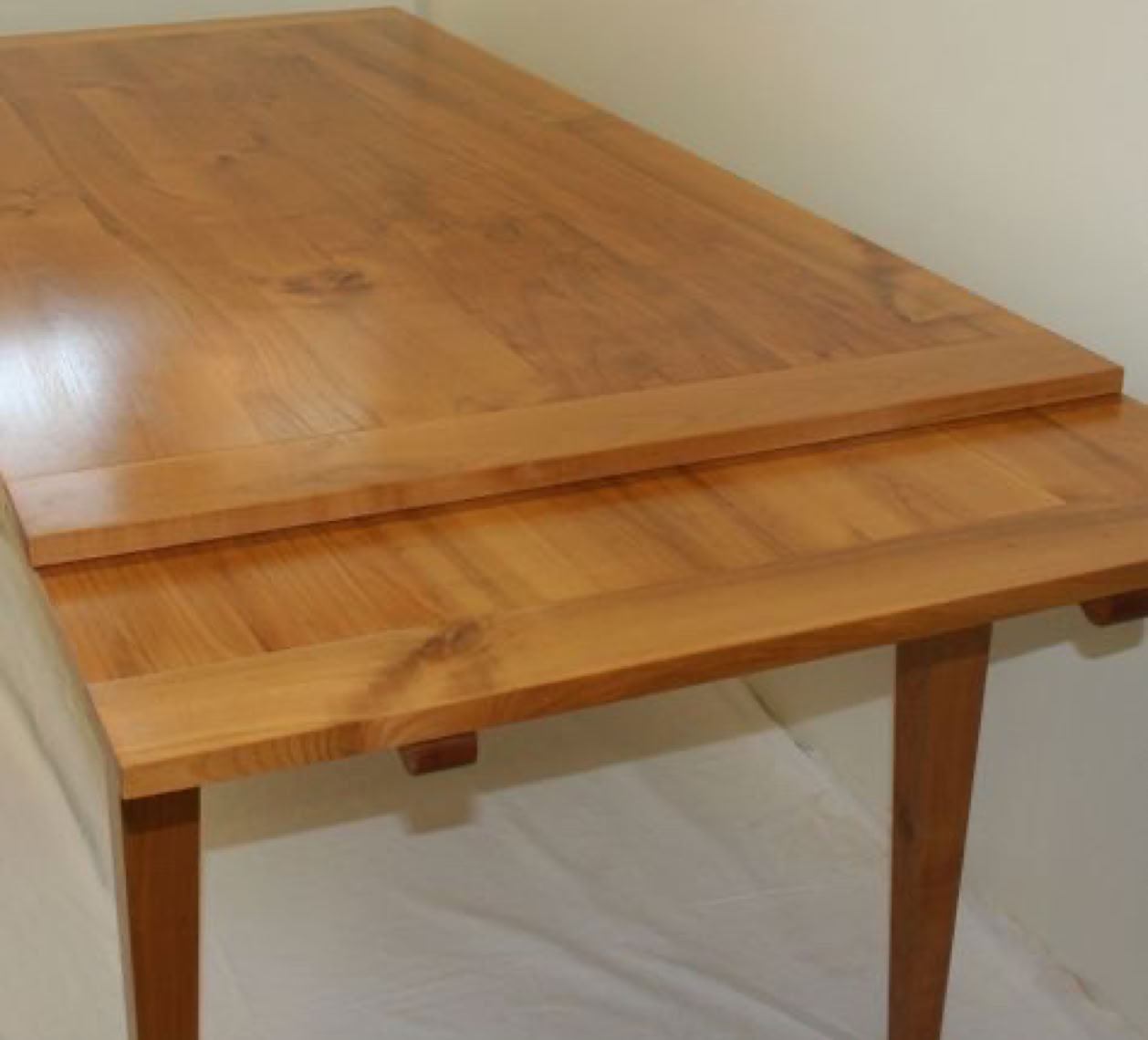 Gros plan sur le système d'ouverture de la rallonge 1.